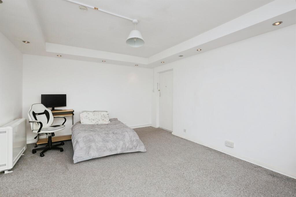 St. Annes Road, Eastbourne photo 3