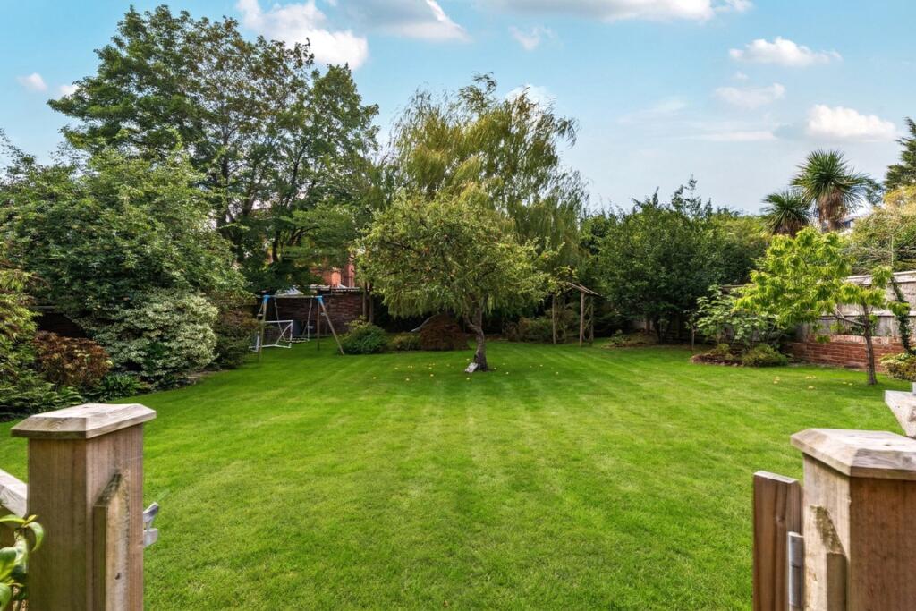 House in Exeter - View 3