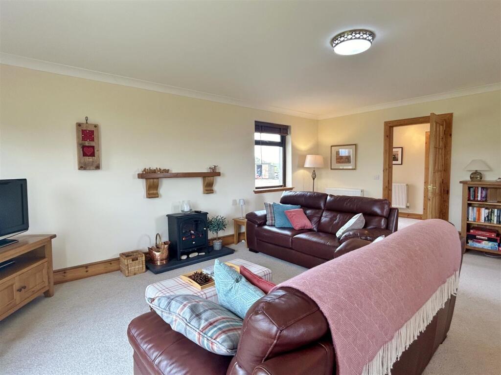 House in Kilmarnock, North Ayrshire - More