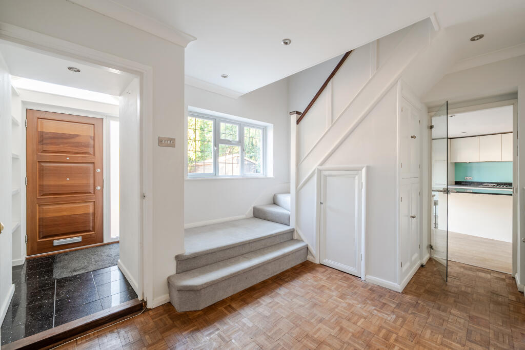 House in Kingston upon Thames - View 2