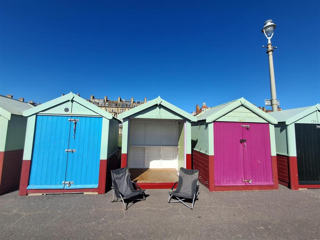 Beach Hut 130, Hove photo 4