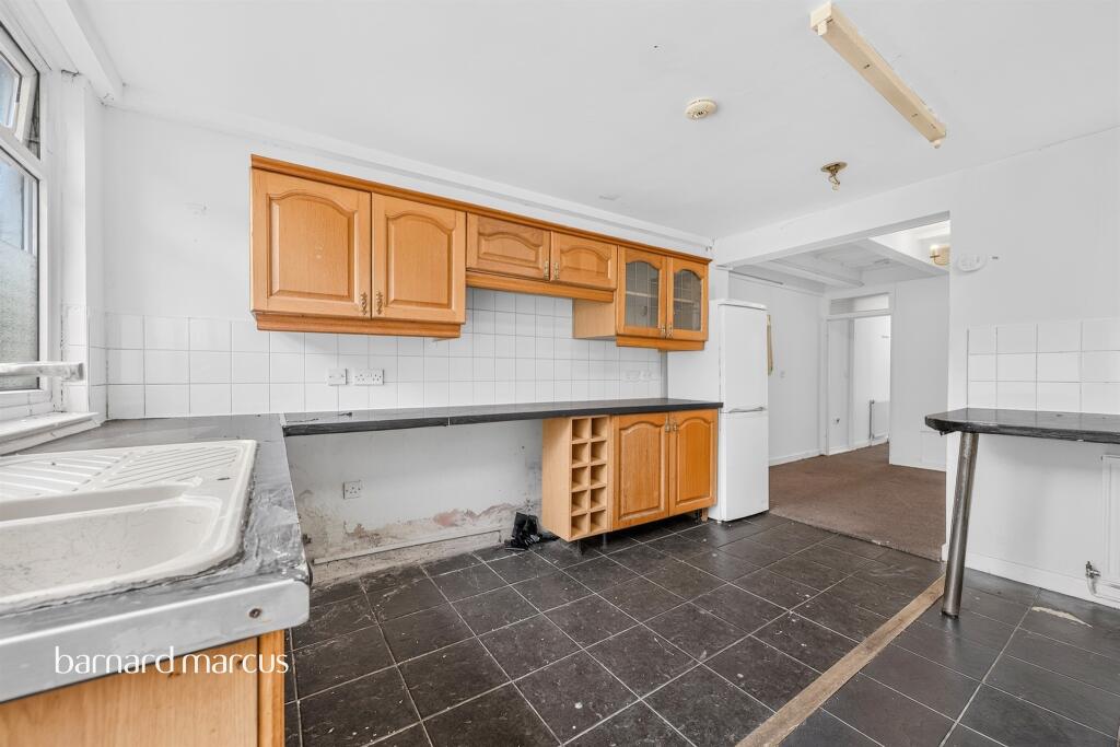 House in London - View 5