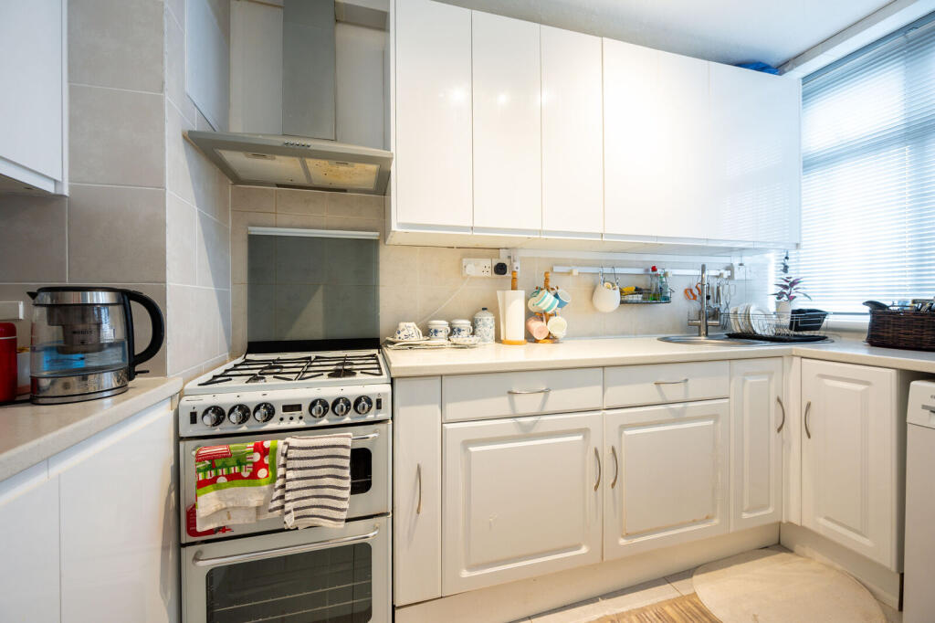 Apartment in London - View 3