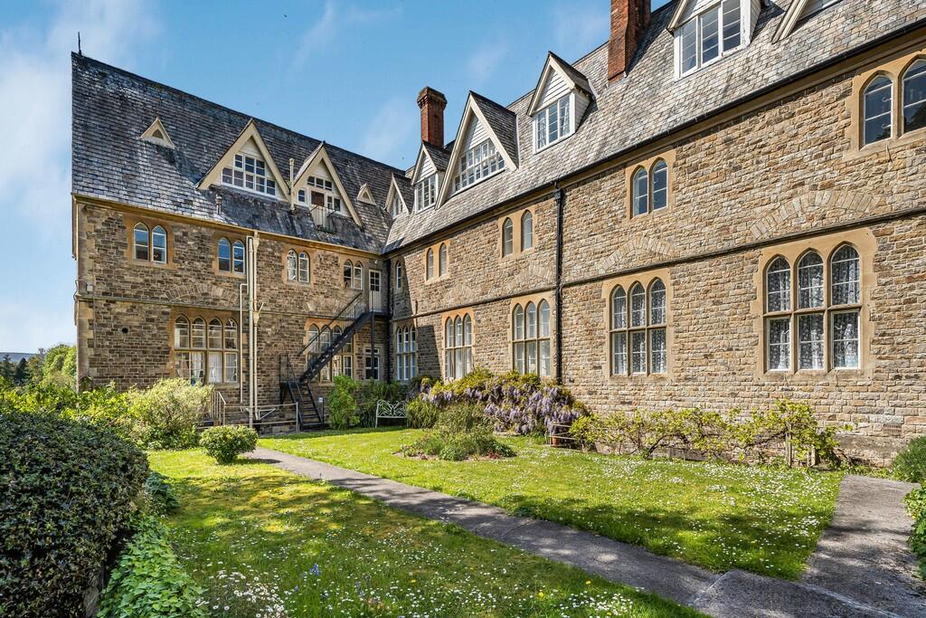 Main image of property: Devon House, Bovey Tracey
