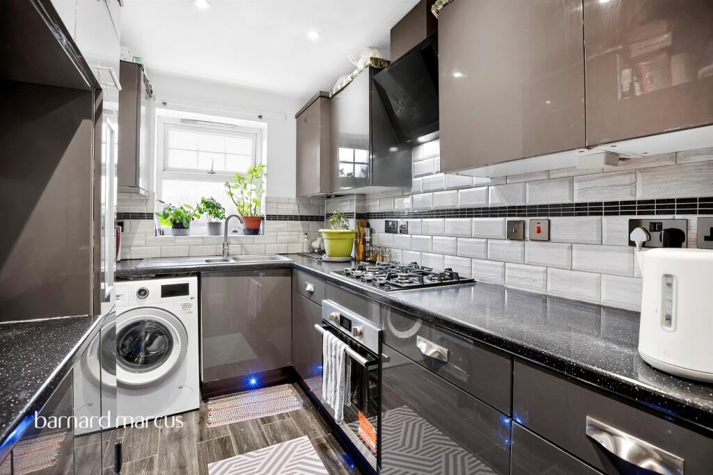 Apartment in London - View 4