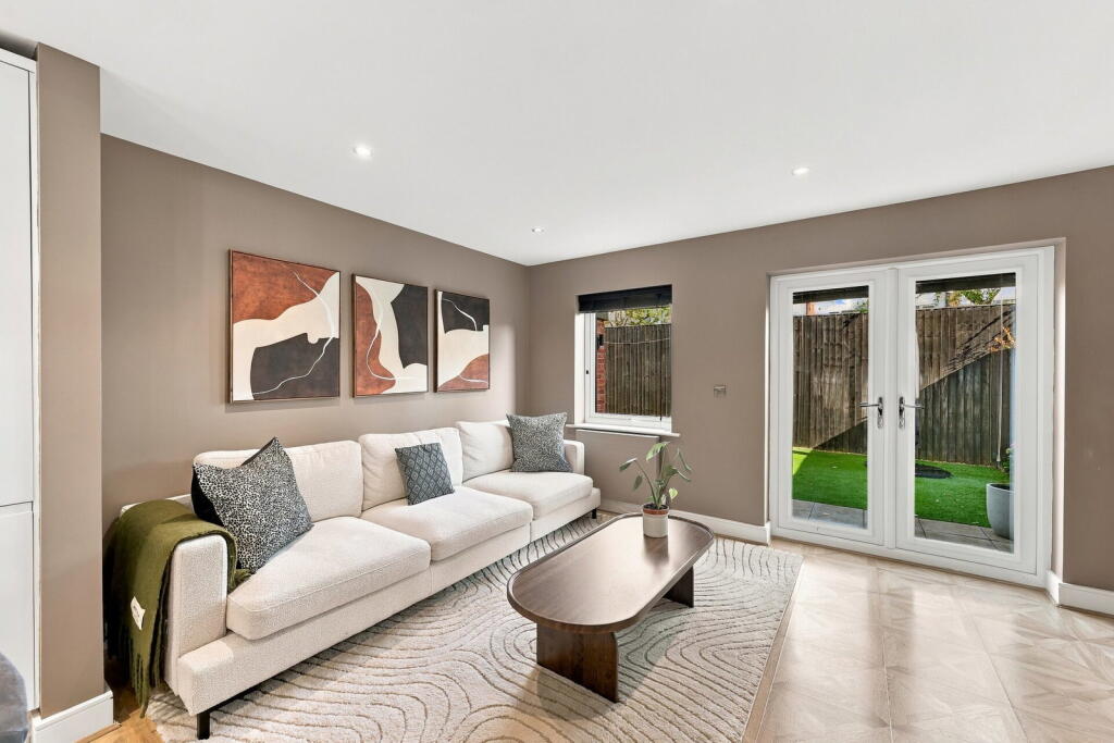 House in Salford, Greater Manchester - More