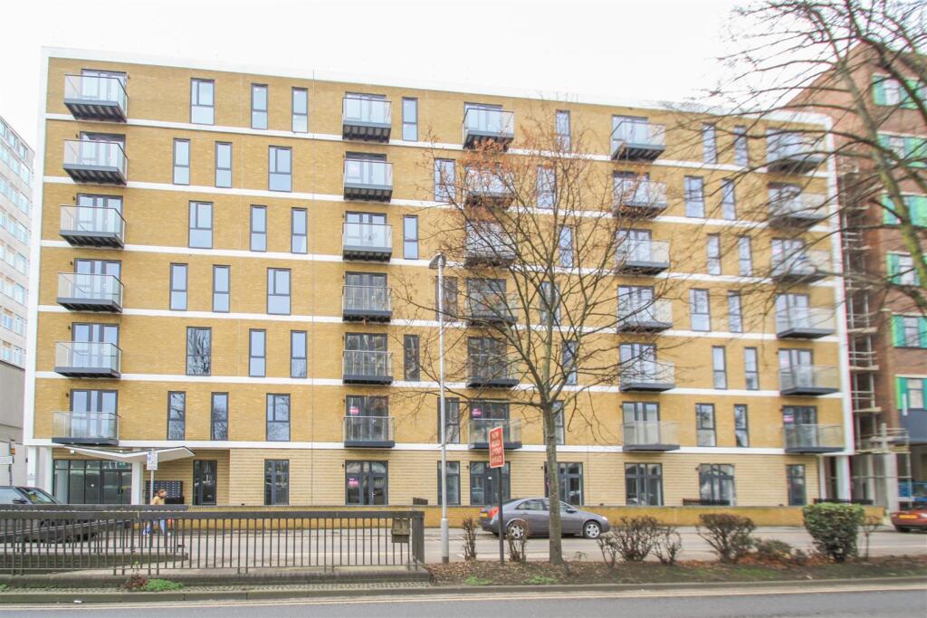 Main image of property: Victoria Avenue, Southend-On-Sea