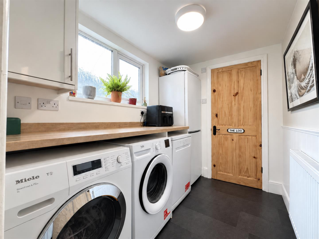 House in Wyre Forest, Aggborough, Kidderminster - View 5