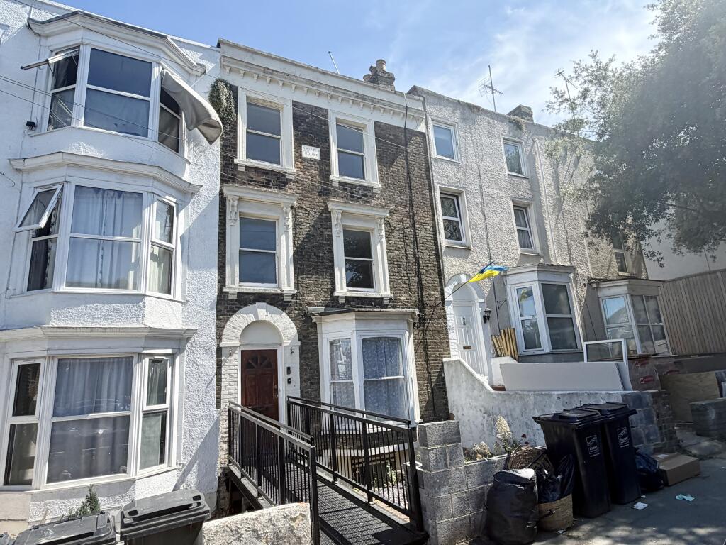 Apartment in Thanet, Cliftonville West, Cliftonville - View 3