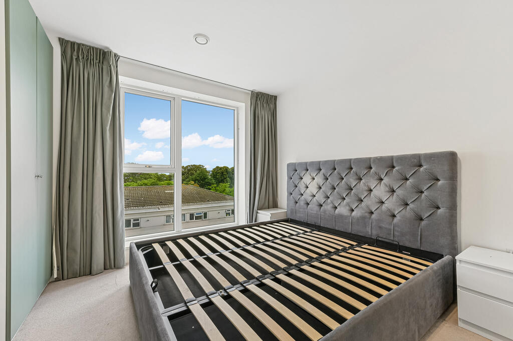 Apartment in London - More