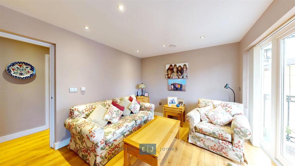 Apartment in Epping Forest, Epping - View 4