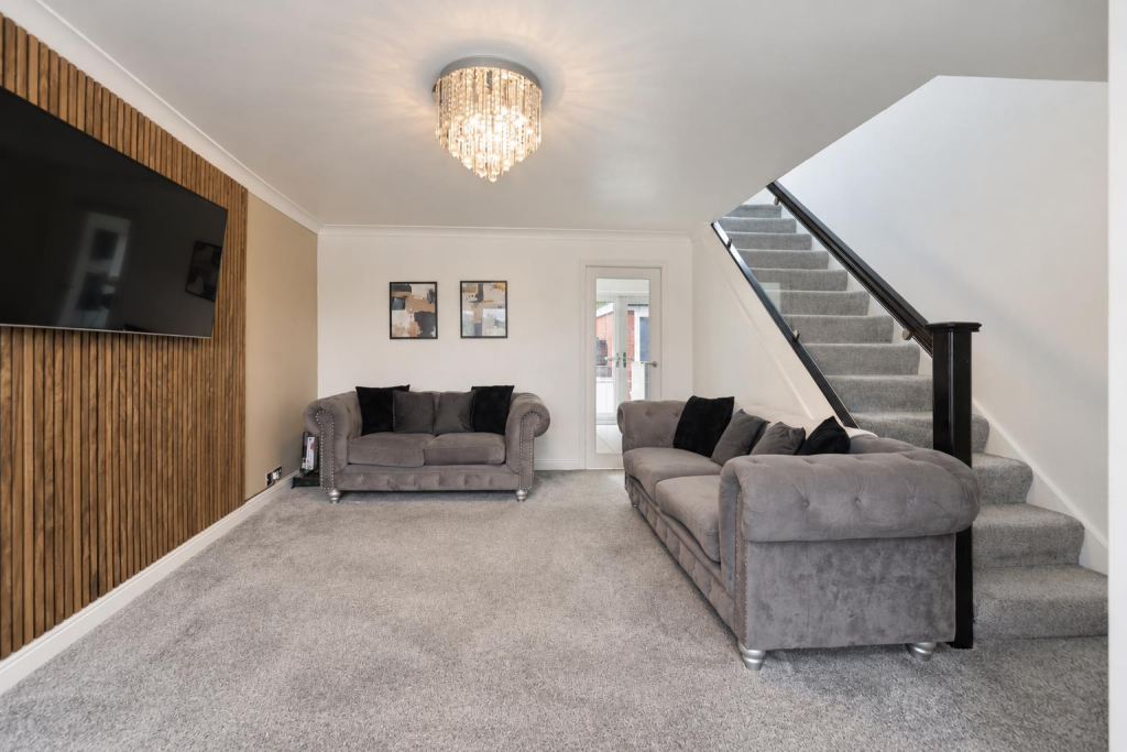 House in Oldham - View 2