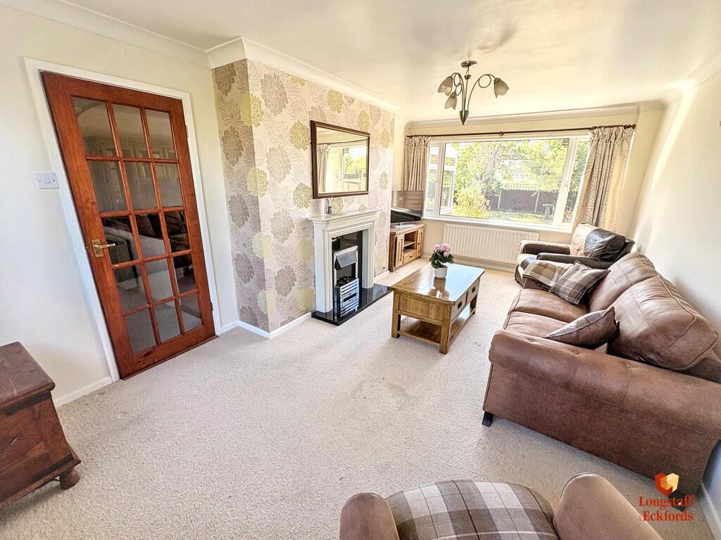 Harvey Close , Bourne  photo 3