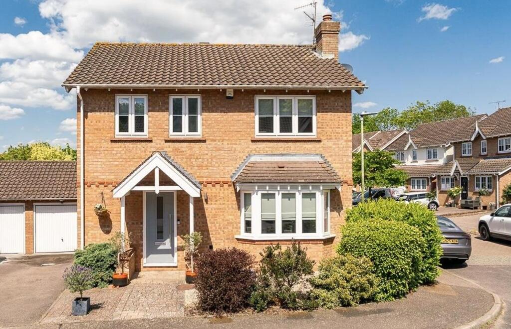 4-bed detached on Martins Drive, Hertford, SG13, £700,000