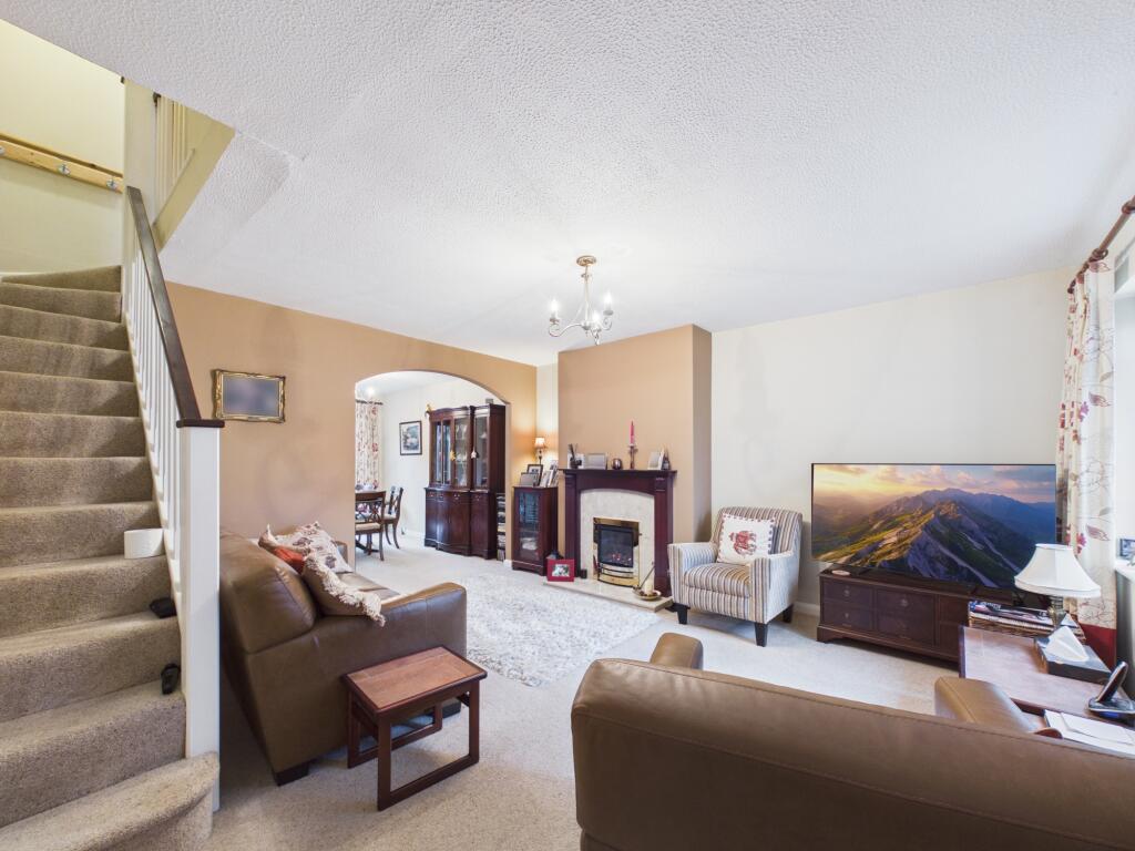 Spindletree Drive, Oakwood photo 3