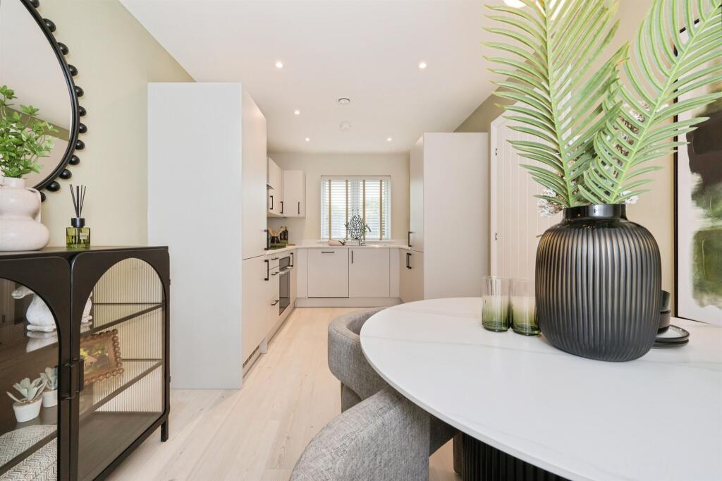 House in Eastleigh - View 3