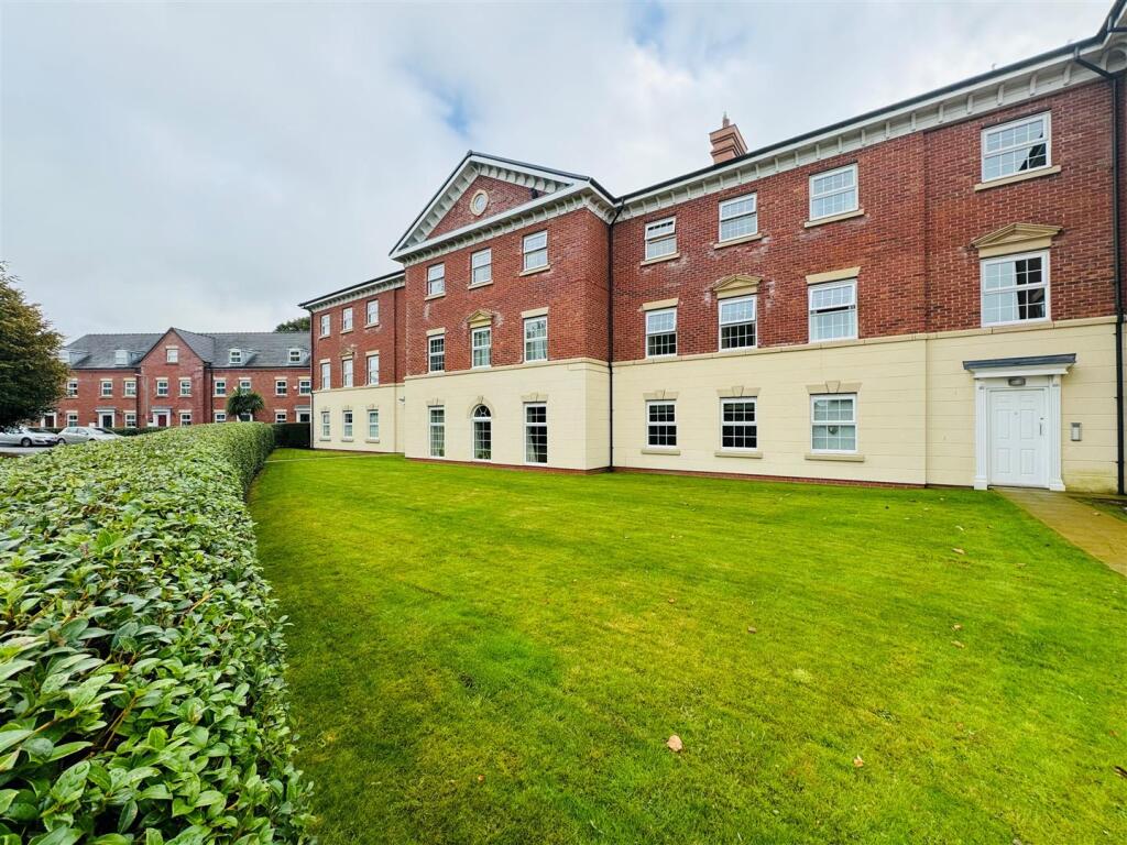 2-bed flat on Acton Hall Walks, Wrexham, £179,950