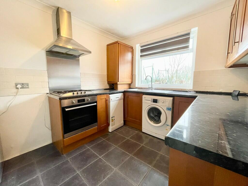Main image of property: Hall Gardens, London, E4