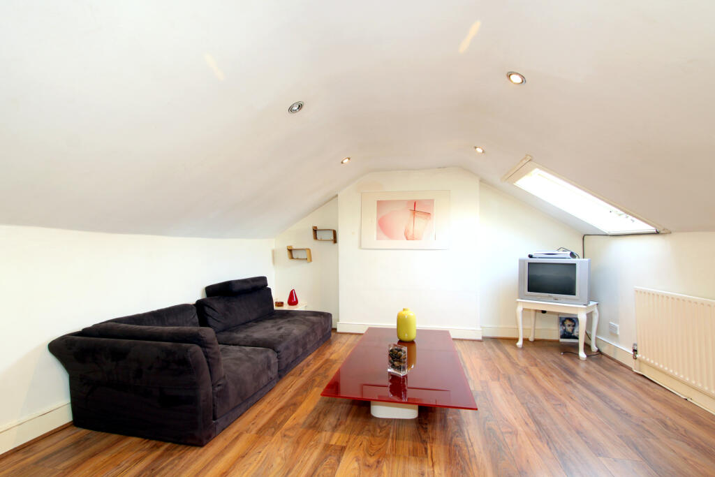 Main image of property: Wightman Road, Manor House, London, N4