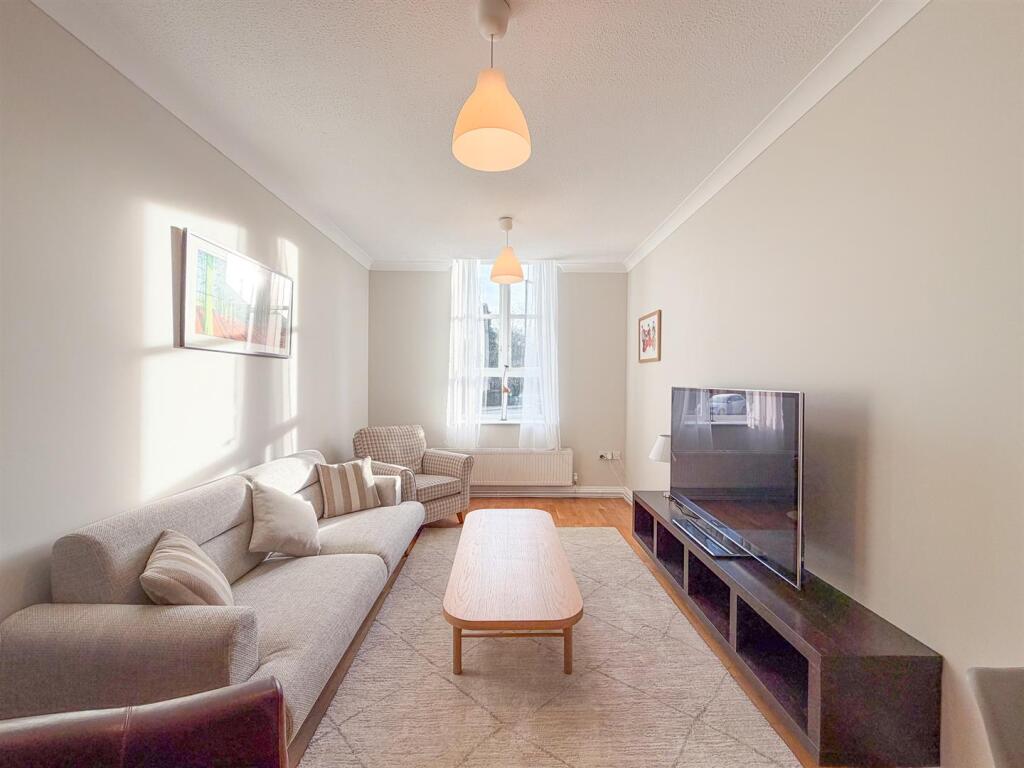 Stone Mill Court, Meanwood, Leeds, West Yorkshire. photo 3