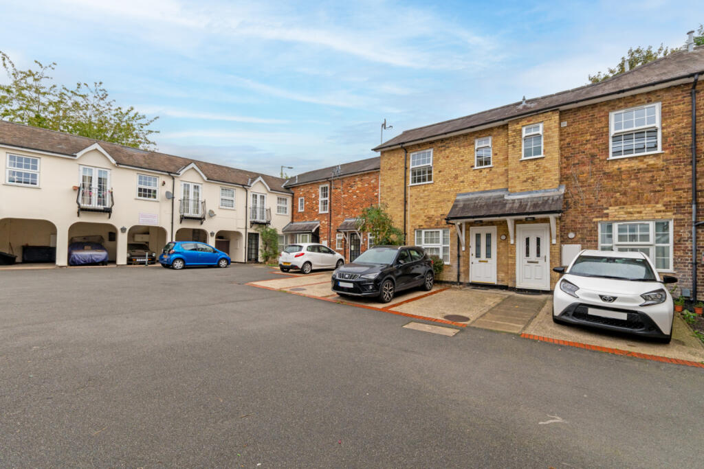 Station Road, Bishop's Stortford, Hertfordshire, CM23 photo 2