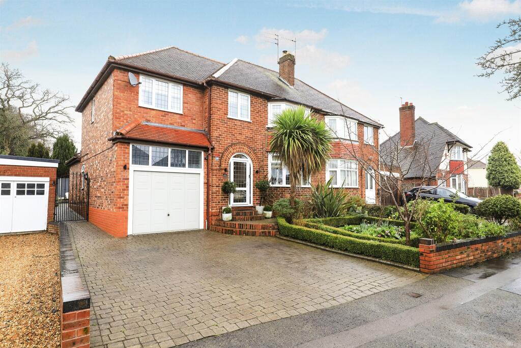 4-bed semi-detached on Uplands Avenue, Finchfield, Wolverhampton, £450,000