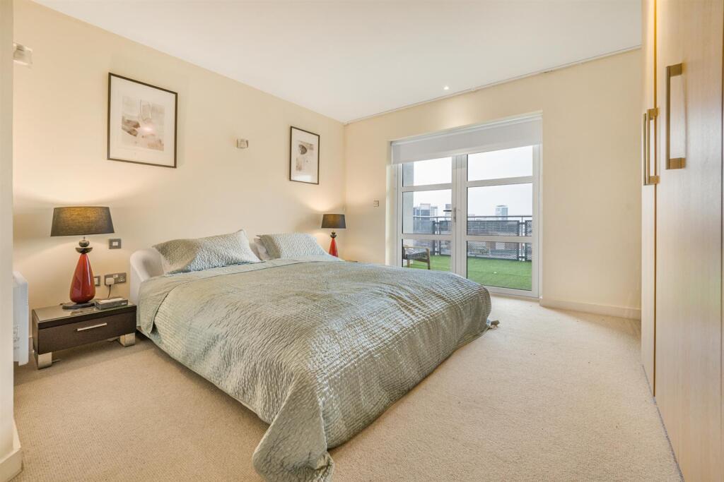 Apartment in Cardiff - More