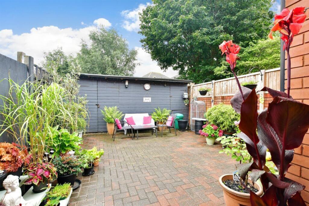 House in Southend-on-Sea - View 4