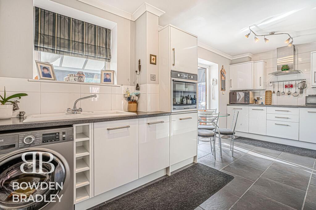House in London - View 5