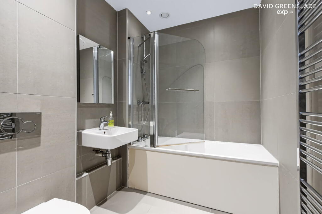 Apartment in London, Poplar - More