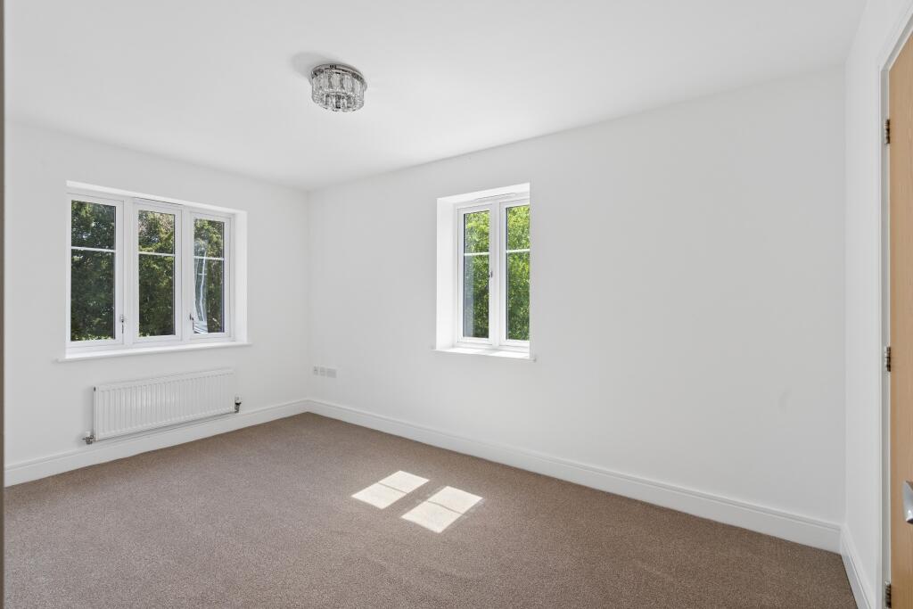 The Courtyard, Maidenhead - More