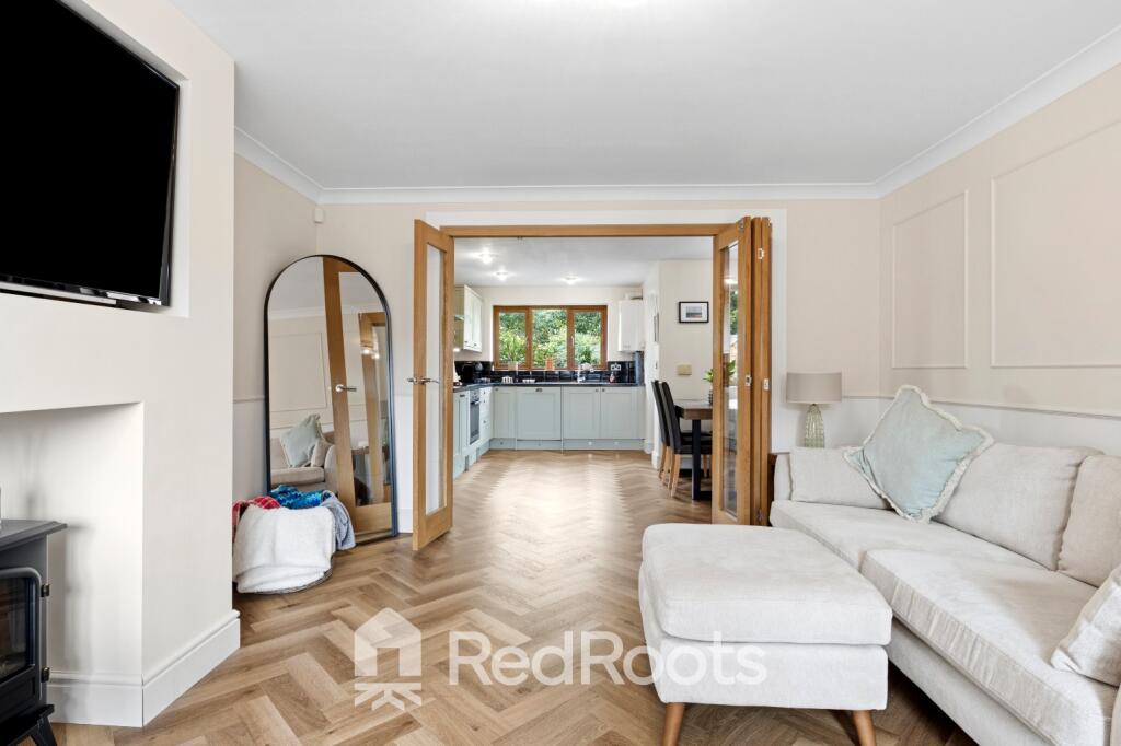 House in Huddersfield, Skelmanthorpe - View 4