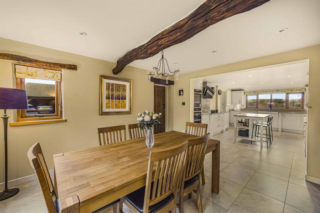Butley Town, Prestbury, SK10 photo 4