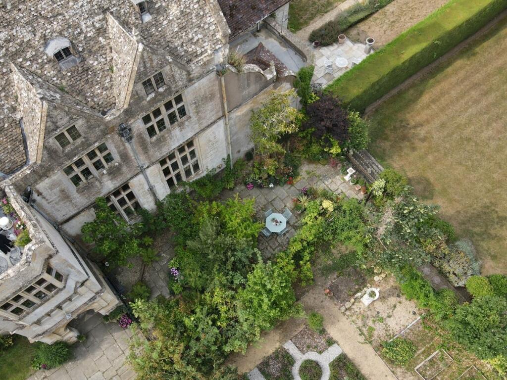 Main image of property: Eckington, Woollas Hall, WR10