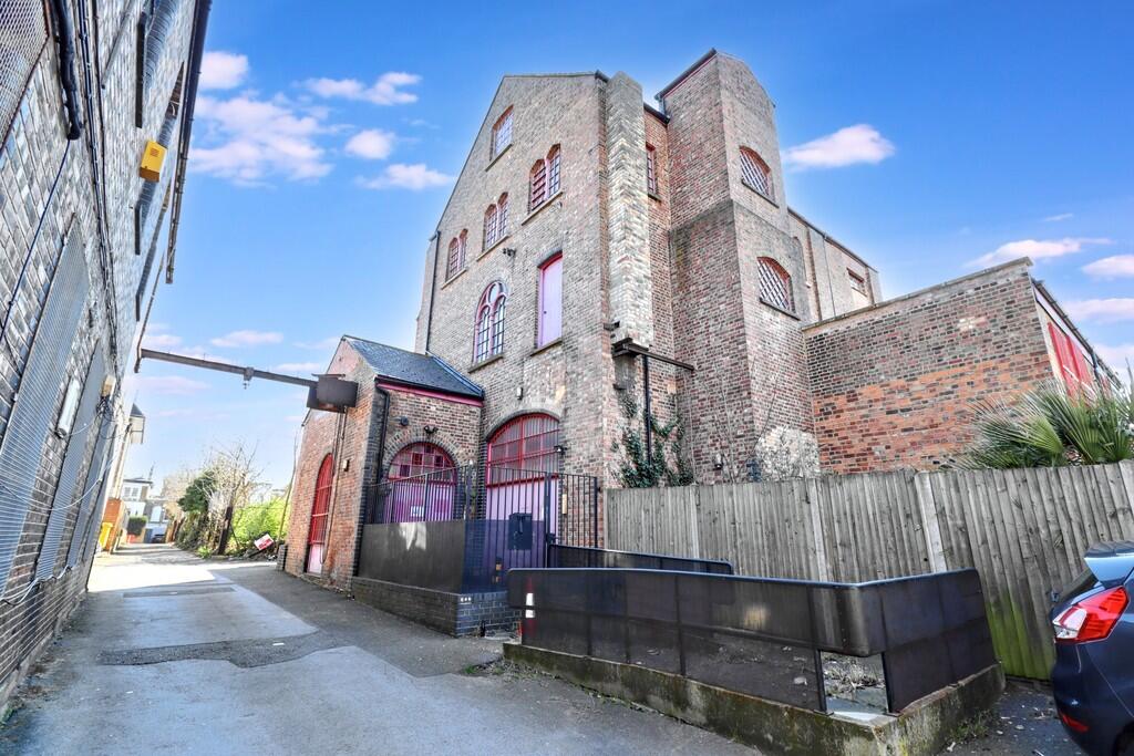 Main image of property: Leeds Place