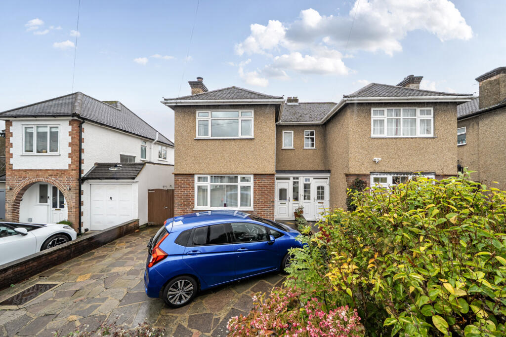3-bed semi-detached on Ludlow Way, Croxley Green, Rickmansworth, £650,000