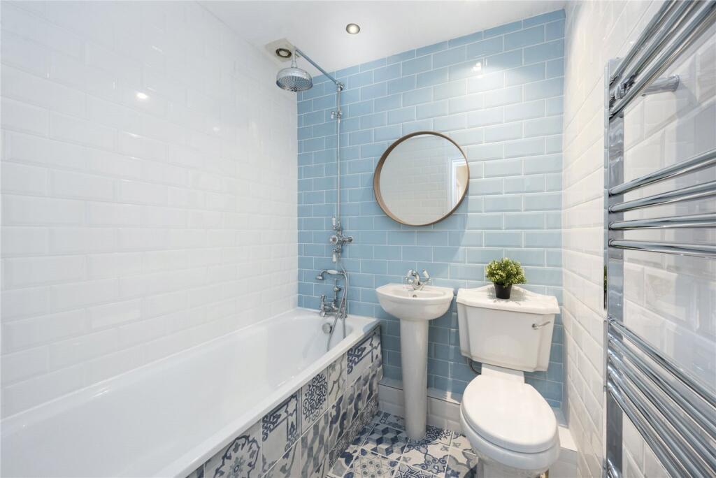 Apartment in London - More