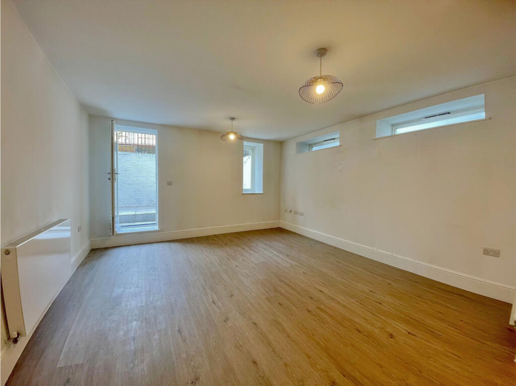 Apartment in London - View 4