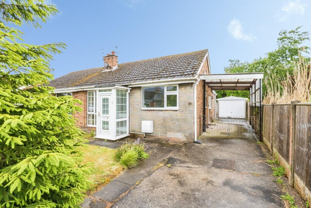 Main image of property: Rosslyn Crescent, FY6