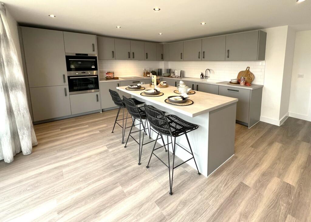 House in Northampton, North Northamptonshire - View 2