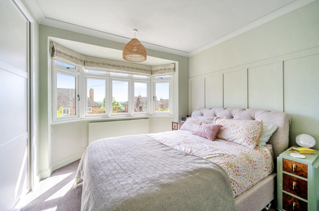 House in Rushmoor, North Town - View 5