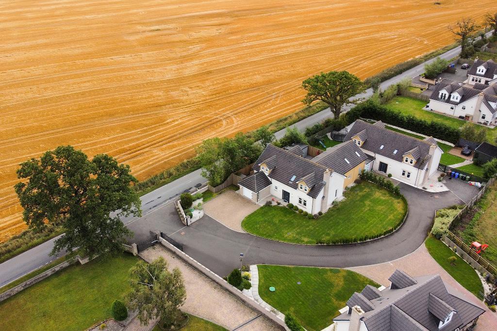 Main image of property: The Oaks, Moss Road, Falkirk, FK2 8QZ