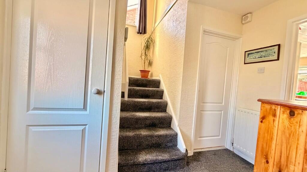 Hawthorn Drive, Guisborough, North Yorkshire, TS14 photo 3