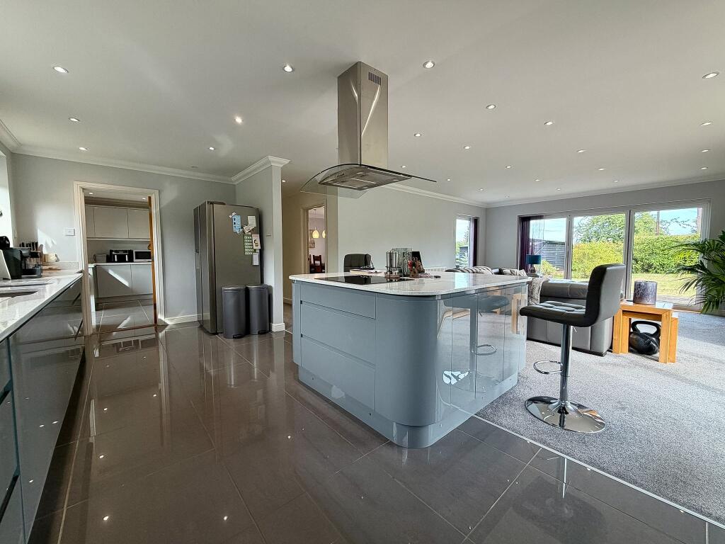 House in Ipswich - View 3