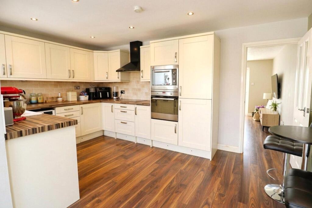 Bannerman Drive, Brackley, NN13 - More