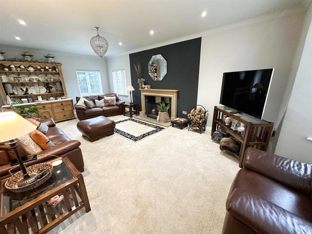 Additional image 5 of Ladymead, Glenlyon Avenue, Keighley