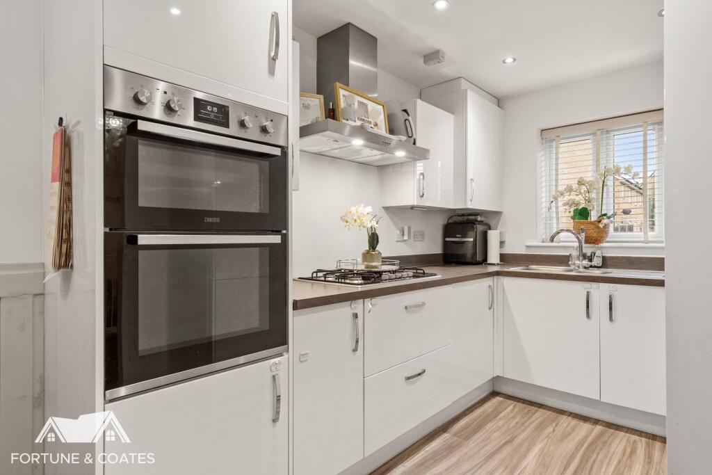 Huntley Road, Harlow photo 4
