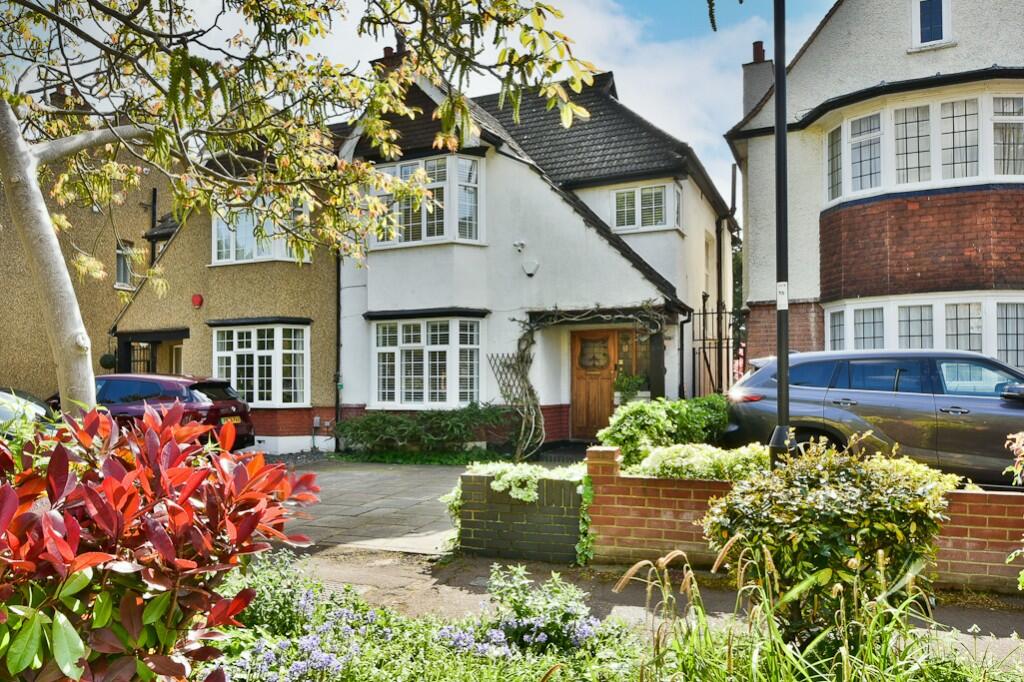 Main image of property: Queen Annes Gardens, London, EN1