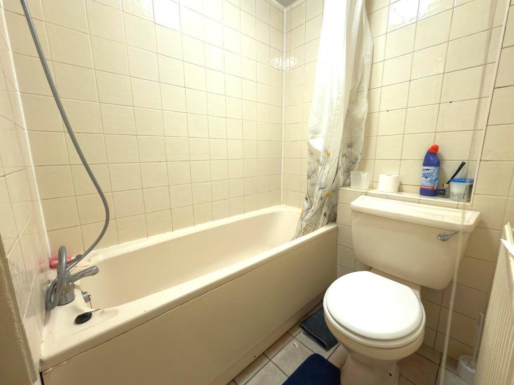 Apartment in Luton, Leagrave - View 5
