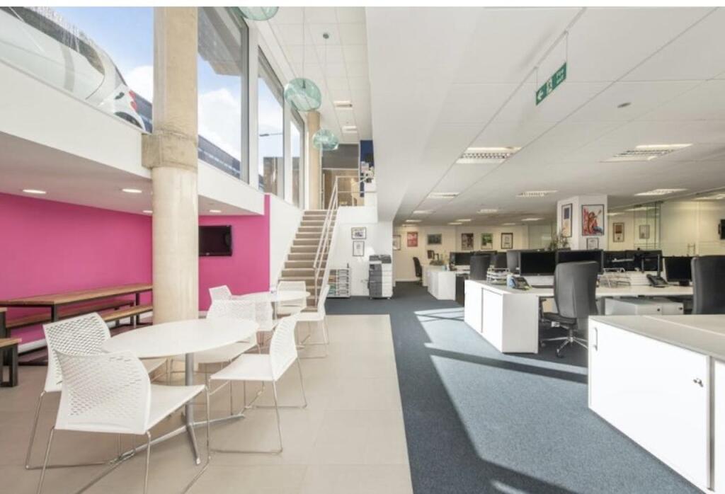 Main image of property: 31 Kentish Town Road, London, NW1 8NL